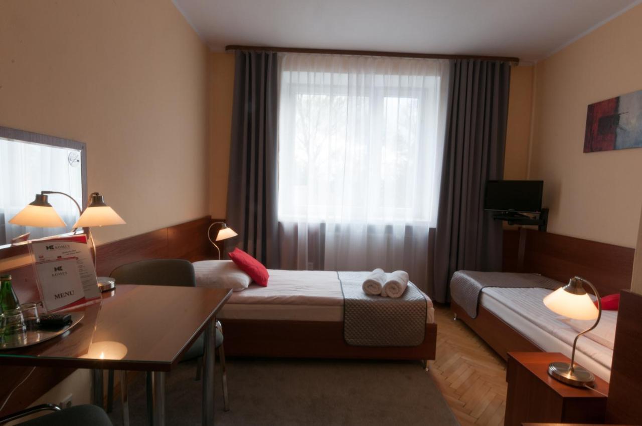 Hotel Komes สการ์ชิสโก-กาเมียนนา ภายนอก รูปภาพ