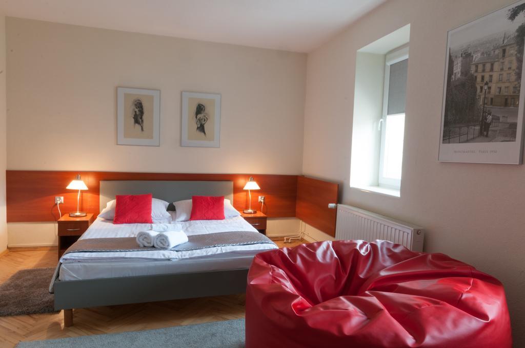 Hotel Komes สการ์ชิสโก-กาเมียนนา ภายนอก รูปภาพ