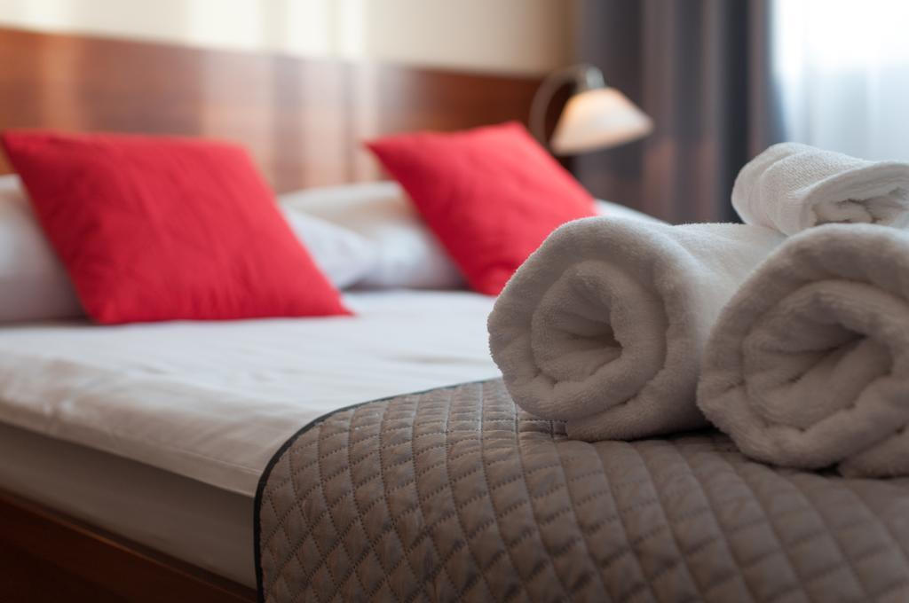 Hotel Komes สการ์ชิสโก-กาเมียนนา ภายนอก รูปภาพ