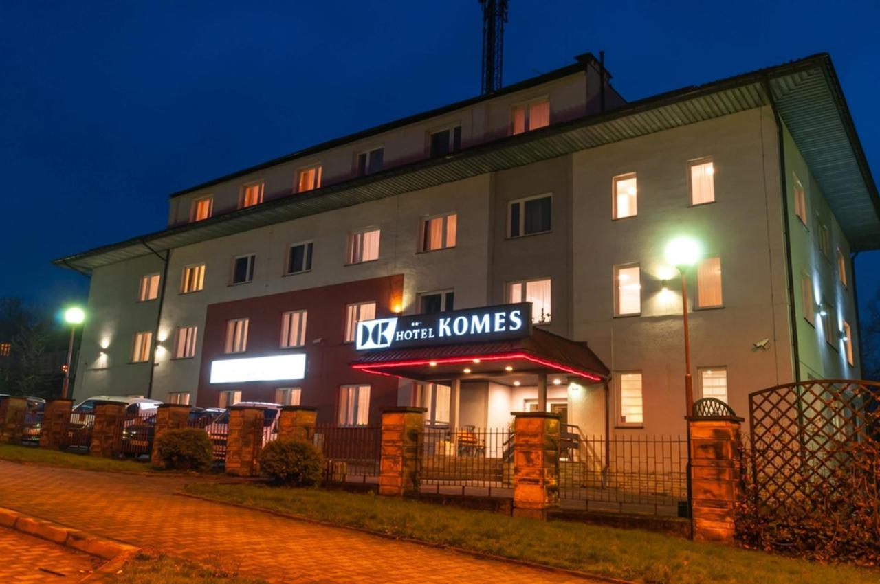 Hotel Komes สการ์ชิสโก-กาเมียนนา ภายนอก รูปภาพ